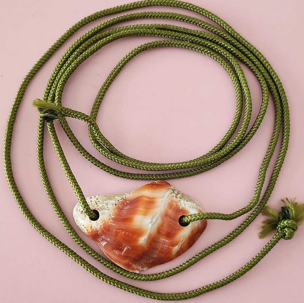 Shell Pendant - Picture 5 of 8